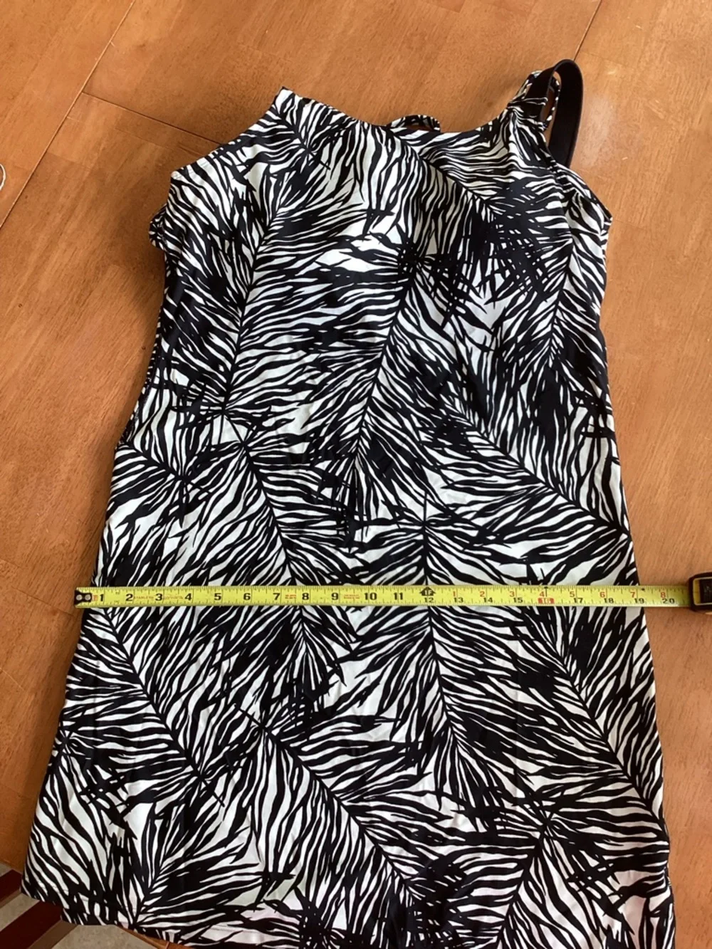 Athleta Black and White Athletic Swim Dress size 38 D/DD - no bottoms